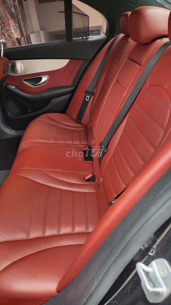 C300 AMG 2016 Đen nội thất đỏ siêu hiếm. Mua bán Ô tô tại Quận 7 Tp Hồ Chí Minh được đăng bởi tuấn anh hình 9