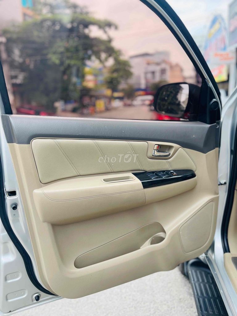 Toyota Fortuner 2013 2.7V 4x4 AT - 1 km. Mua bán Ô tô tại Thành phố Biên Hòa Đồng Nai được đăng bởi Bi Auto hình 10