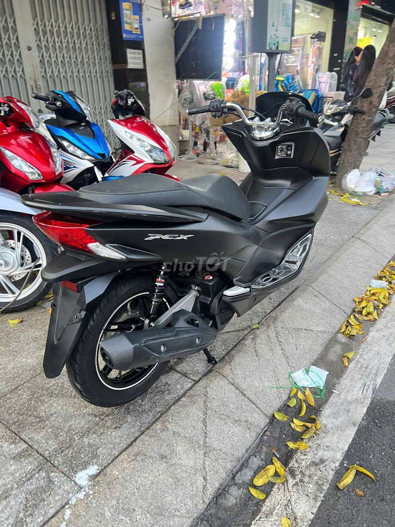 Honda PCX 125 2016 mới 90% hồ sơ gốc cầm tay. Mua bán Xe máy tại Quận Tân Phú Tp Hồ Chí Minh được đăng bởi Tuanduy hình 2