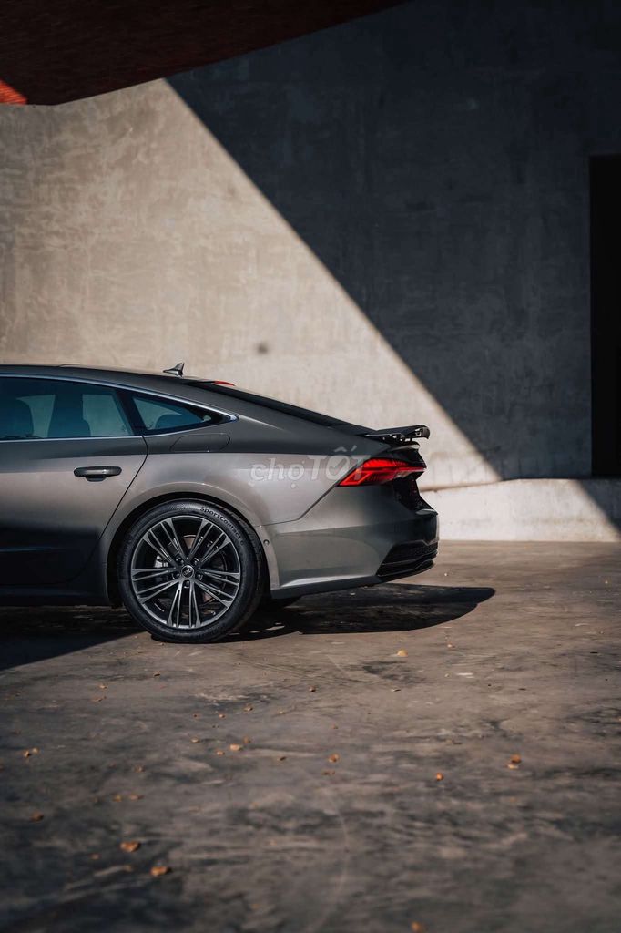 Audi A7 SportBack 2025 Xám Chronos. Mua bán Ô tô tại Thành phố Thuận An Bình Dương được đăng bởi Phan Văn Khải hình 3