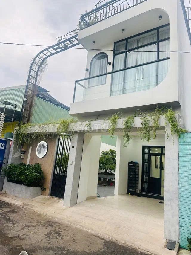  NHÀ PHỐ 3 TẦNG HIỆN ĐẠI – 8x20M -HXH TÔ KÝ -HÓC MÔN-CHỈ 10.35 TỶ