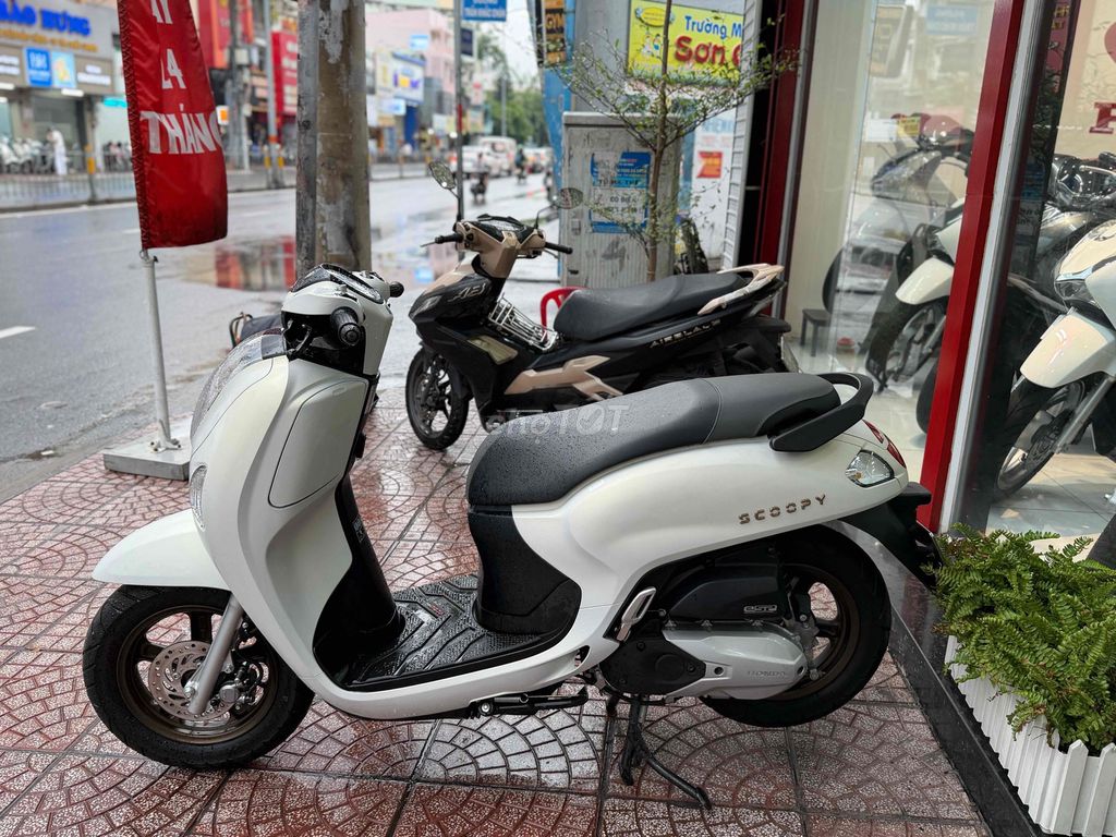 Honda Scoopy 2025 белый 2000км