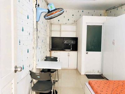 Room 50 m² · Đường Tạ Uyên