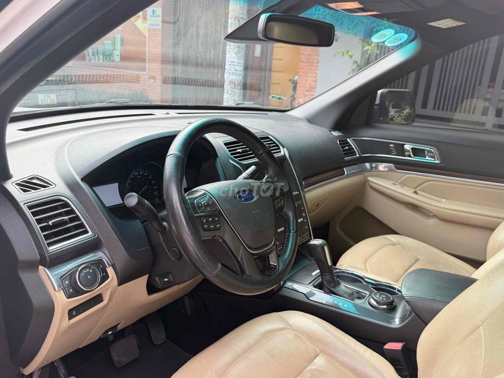 Ford Explorer 2016.Chất Đẹp.Xe Nhập Mỹ. Mua bán Ô tô tại Quận Tân Phú Tp Hồ Chí Minh được đăng bởi FORD TÂN PHÚ  hình 9