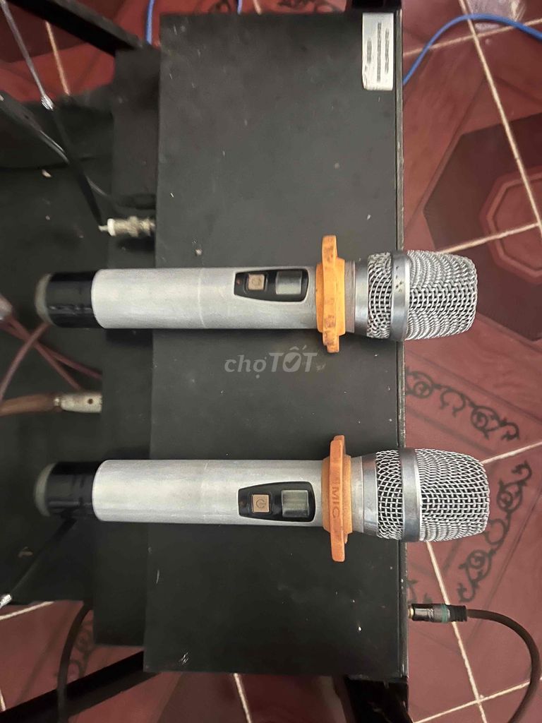 cần bán mic bãi và vang x6. Mua bán Tivi, Âm thanh tại Huyện Trà Cú Trà Vinh được đăng bởi Xay hình 2