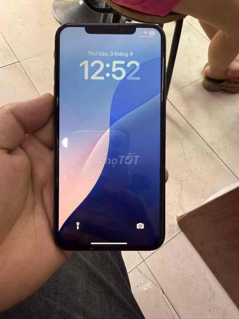 Apple iPhone Xs Max 64GB Đen Đã sử dụng. Mua bán Điện thoại tại Quận Hai Bà Trưng Hà Nội được đăng bởi Nguyễn thanh hiếu  hình 1