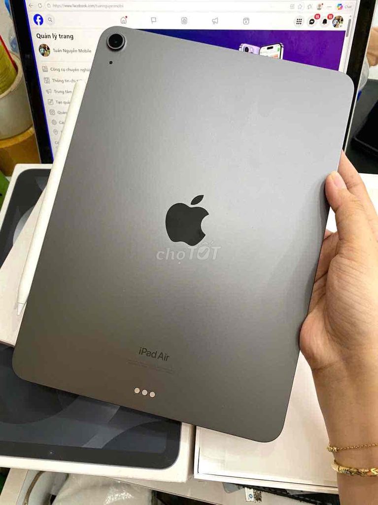 Ipad Air 5 64G Wifi Xám -  LL/A - Pin 98%. Mua bán Máy tính bảng tại Quận 3 Tp Hồ Chí Minh được đăng bởi Tuấn Nguyễn hình 1