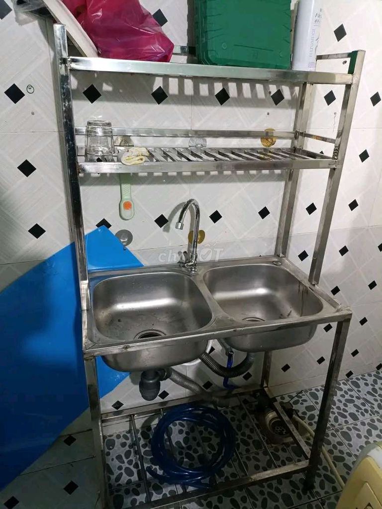 Bồn rửa đôi có kệ
