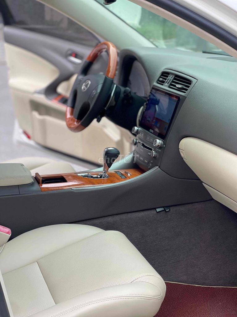 Lexus IS 2009 - 53000 km. Mua bán Ô tô tại Quận Long Biên Hà Nội được đăng bởi Thành Đô Cars hình 2