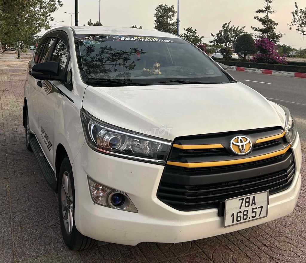 Toyota Innova 2019 E Trắng Sàn 161.000 km