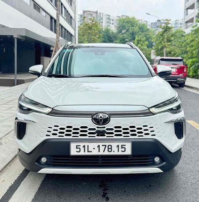 Toyota Corolla Cross 1.8V Trắng.xs2024.   16 nkm