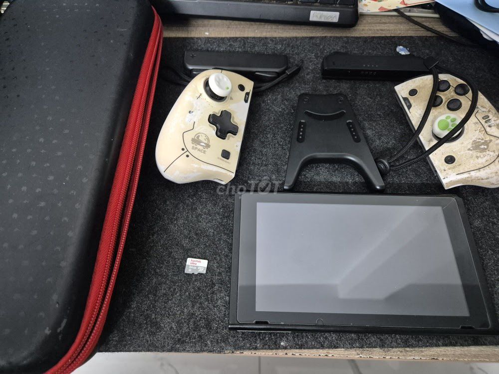 Máy chơi game Nintendo Switch V2 64GB Đen. Mua bán Thiết bị chơi game tại Quận Tân Phú Tp Hồ Chí Minh được đăng bởi Cương hình 1