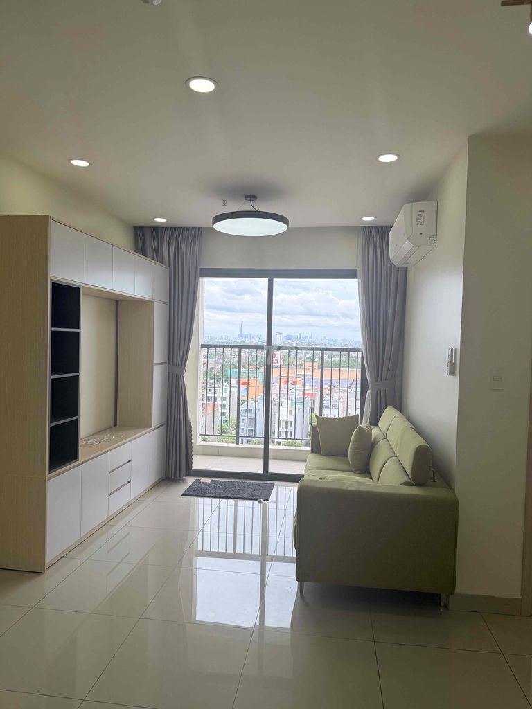 Cho thuê căn 3 pn góc 2 ban công full nội thất dọn vào ở ngay sát Lott