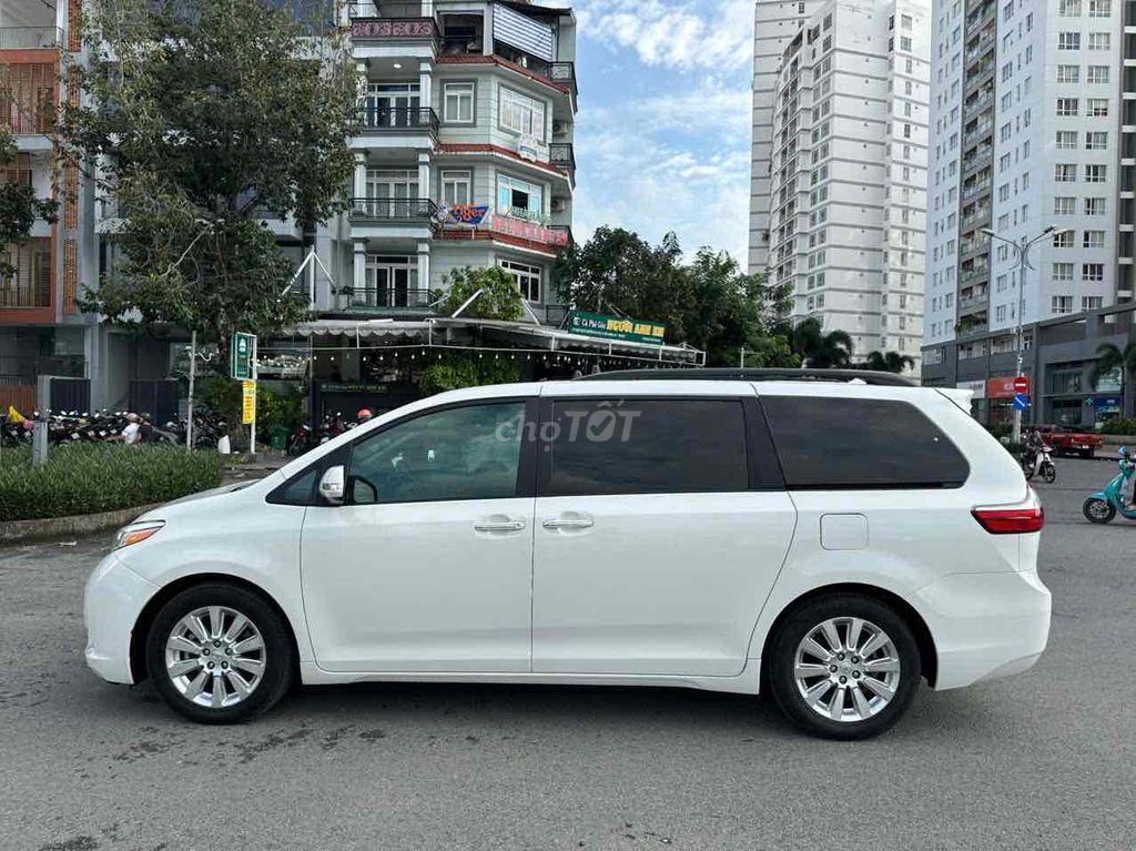 toyota sienna limeted 3.5 sx 2014 moden 2015. Mua bán Ô tô tại Quận 7 Tp Hồ Chí Minh được đăng bởi auto thanh tâm  hình 4