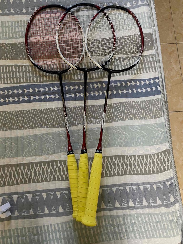 vợt cầu lông yonex sách tay nhật cao cấp. Mua bán Đồ thể thao, Dã ngoại tại Quận Dương Kinh Hải Phòng được đăng bởi Trần Hoàng hình 1