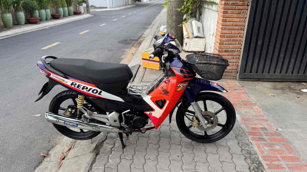 Honda Wave RS 100 Repsol Đỏ. Mua bán Xe máy tại Quận Bình Thạnh Tp Hồ Chí Minh được đăng bởi Quyphan hình 2