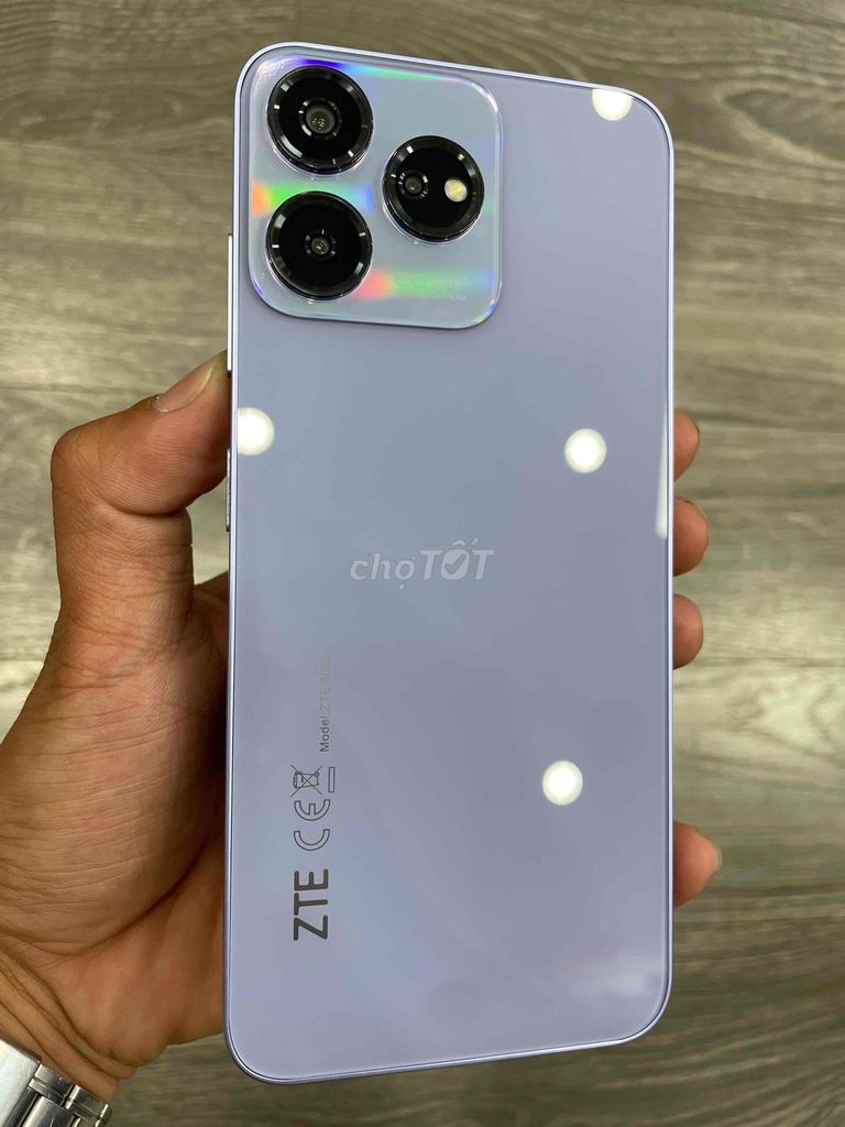 ZTE Blade V50 Design 8GB/128GB Tím. Mua bán Điện thoại tại Quận 8 Tp Hồ Chí Minh được đăng bởi Lê Nguyễn Phúc Lộc hình 1