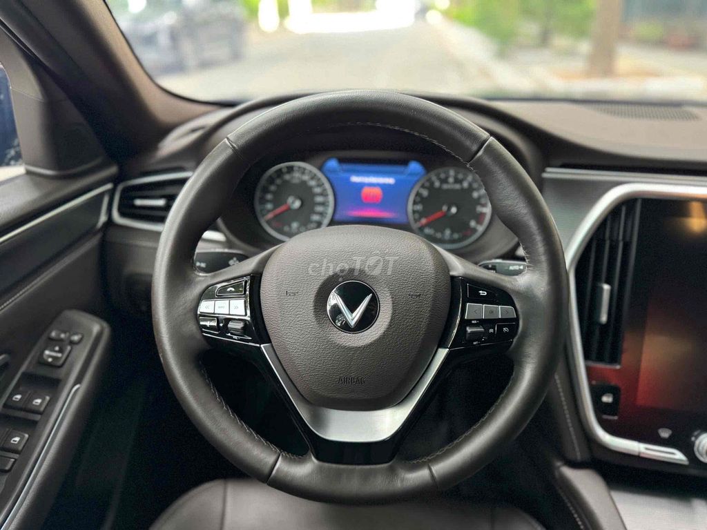 VinFast Lux A2.0 2022 A2.0 Tiêu chuẩn - 30000 km. Mua bán Ô tô tại Quận Cầu Giấy Hà Nội được đăng bởi Bùi Đình Thông hình 5