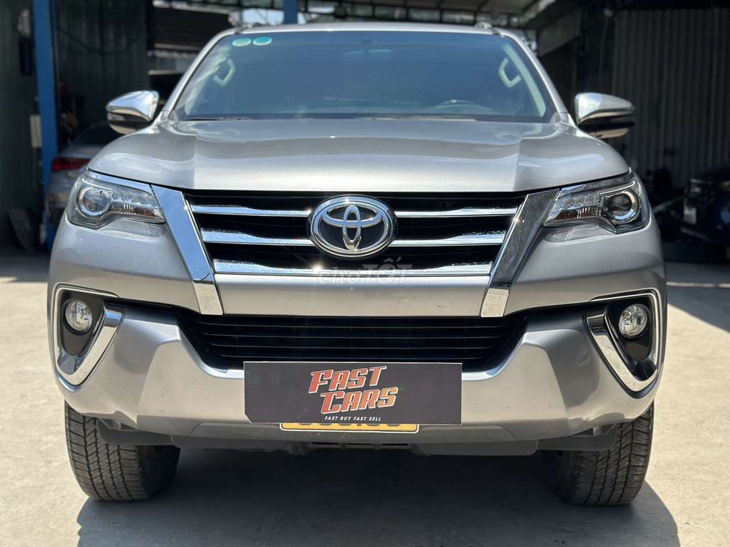 Toyota Fortuner 2019 AT 2.7V,máy xăng, màu bạc