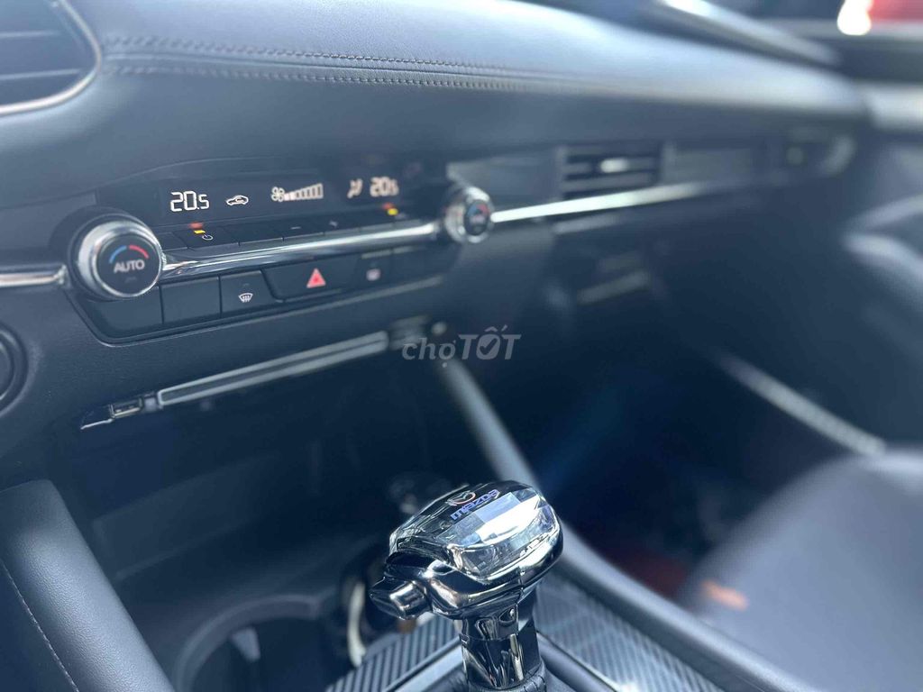 Mazda 3 2020 Sport Premium Siêu Lướt 18.000 Km. Mua bán Ô tô tại Huyện Bình Chánh Tp Hồ Chí Minh được đăng bởi XE CŨ CHÍNH HÃNG hình 9