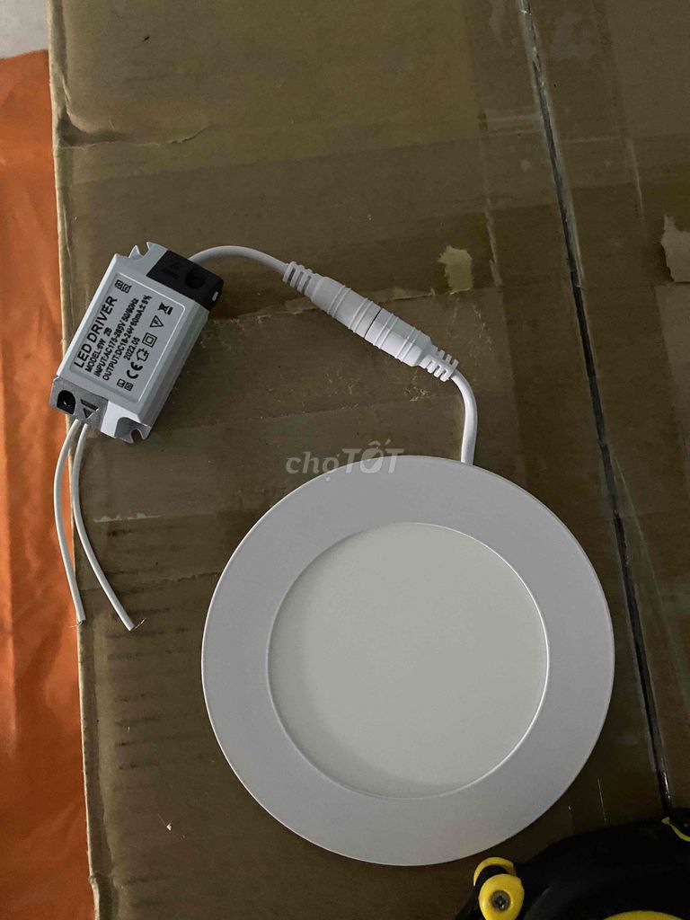 Đèn LED Panel , âm trần và bóng led giá rẻ. Mua bán Đèn tại Quận Sơn Trà Đà Nẵng được đăng bởi Hùng hình 1