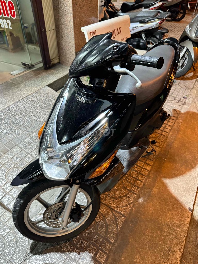 CLICK BIỂN 68 MÁY ÊM ZIN CHẠY NHẸ , Giá Vài Triệu. Mua bán Xe máy tại Thành phố Rạch Giá Kiên Giang được đăng bởi Ngọc Tài hình 11