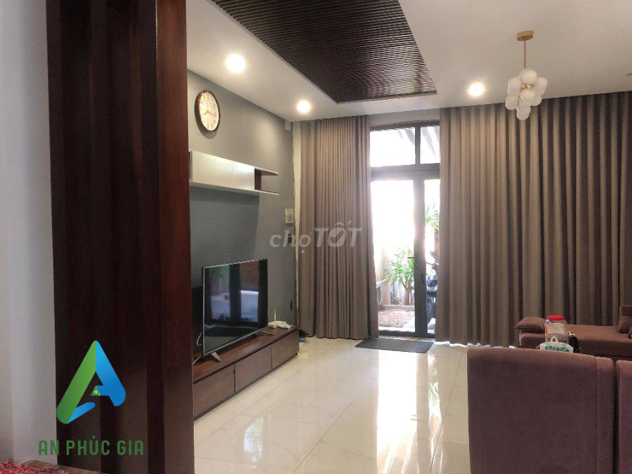 Rent · 3 bd · 105 м² · Quận Ngũ Hành Sơn, ул. Đường Lê Văn Thủ