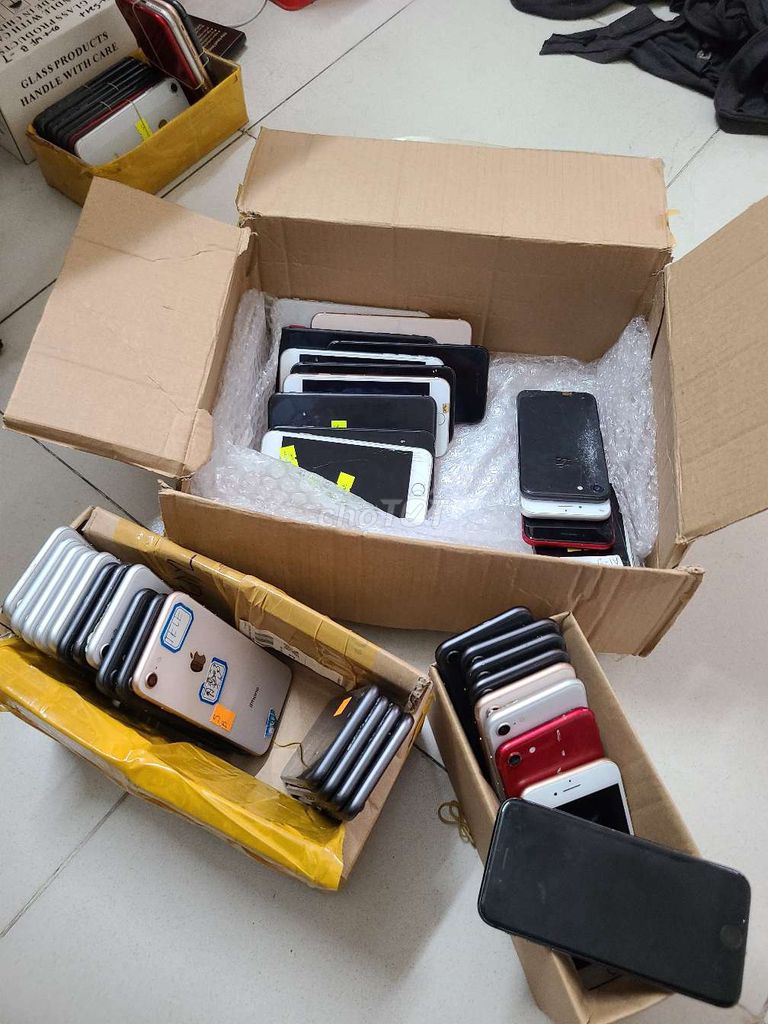 Apple iPhone 8 Đen, Vàng hồng, Đỏ. Mua bán Điện thoại tại Quận 6 Tp Hồ Chí Minh được đăng bởi Cường Mobile hình 1