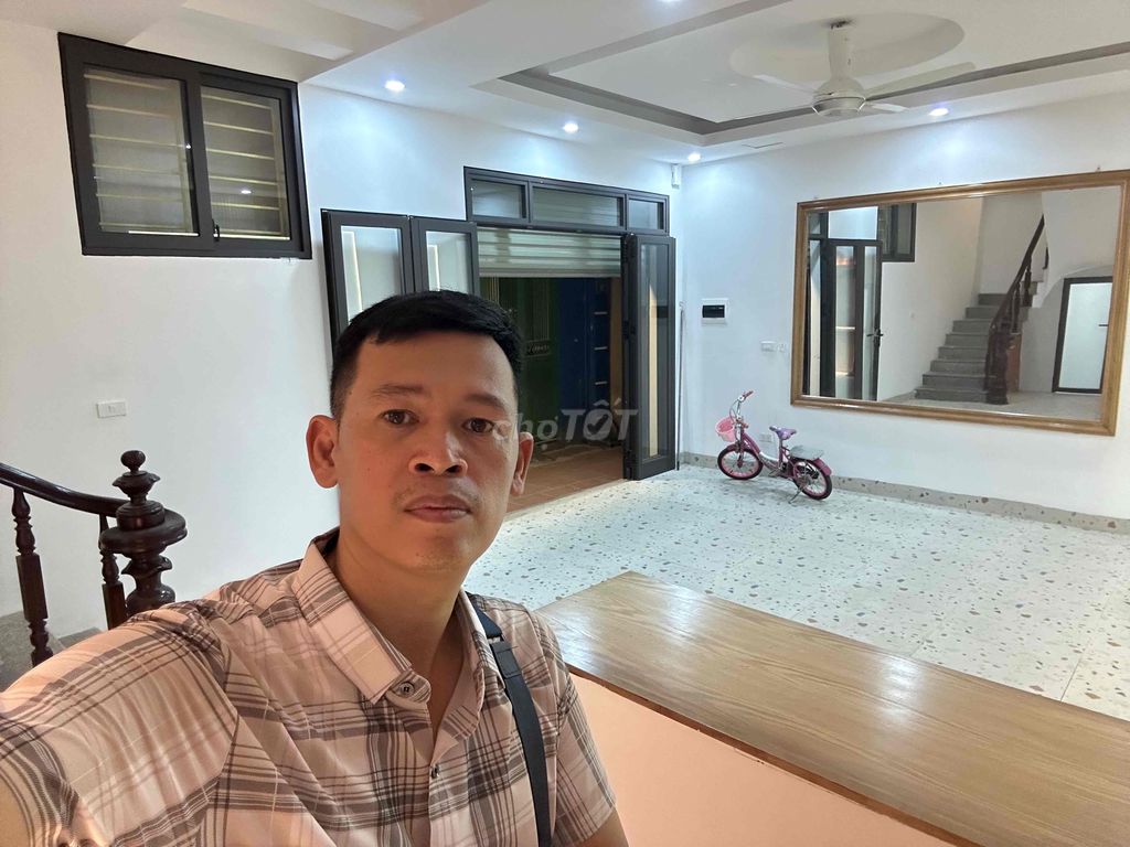 Bán nhà 3PN | 40m2 | Ngõ Nông | Cạnh Times City