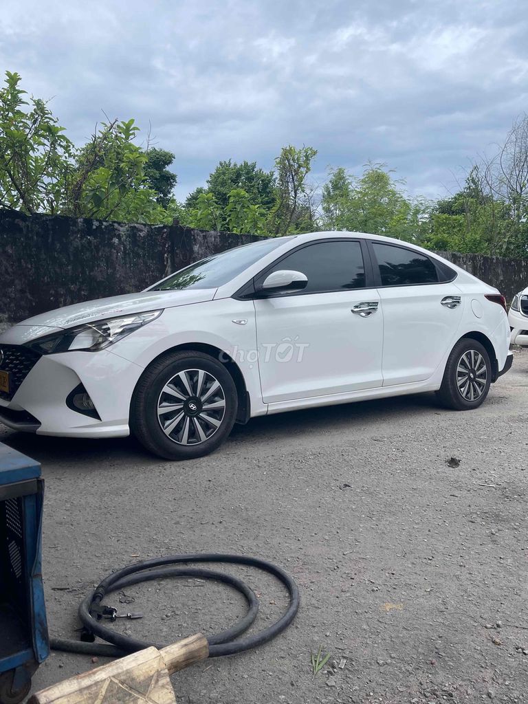 Hyundai Accent Số sàn Trắng. Mua bán Ô tô tại Huyện Phú Lộc Thừa Thiên Huế được đăng bởi Bầu Trời hình 5