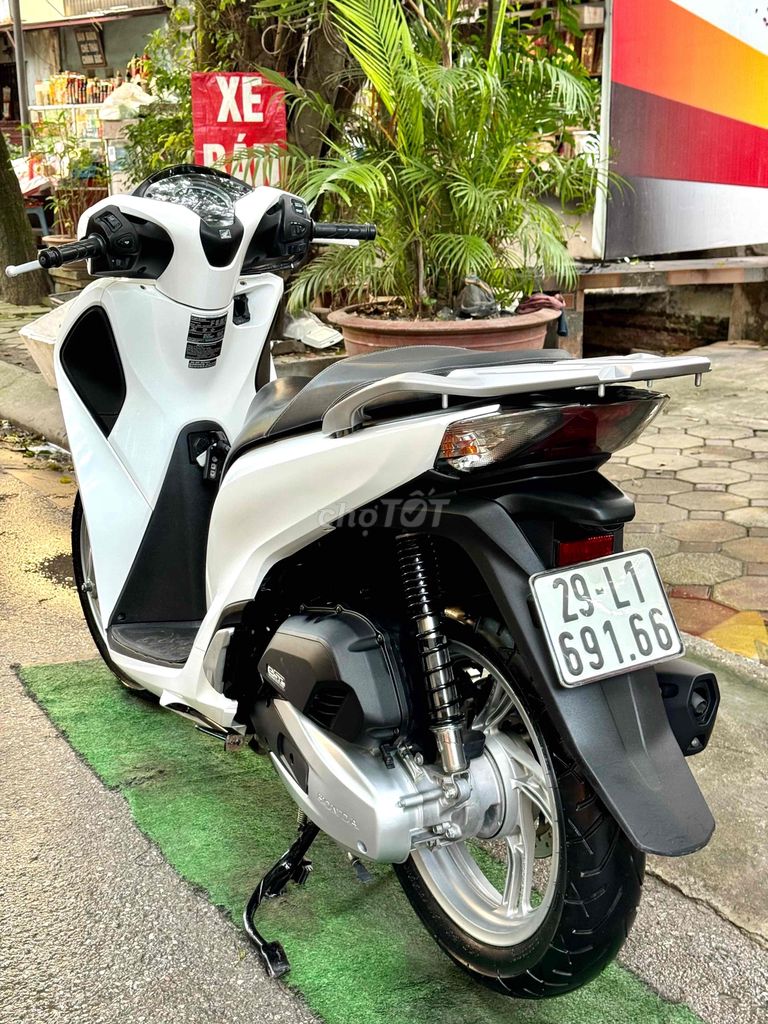 sh 125 cuối 2018 trắng 29L1-691.66 đẹo xuất sắc