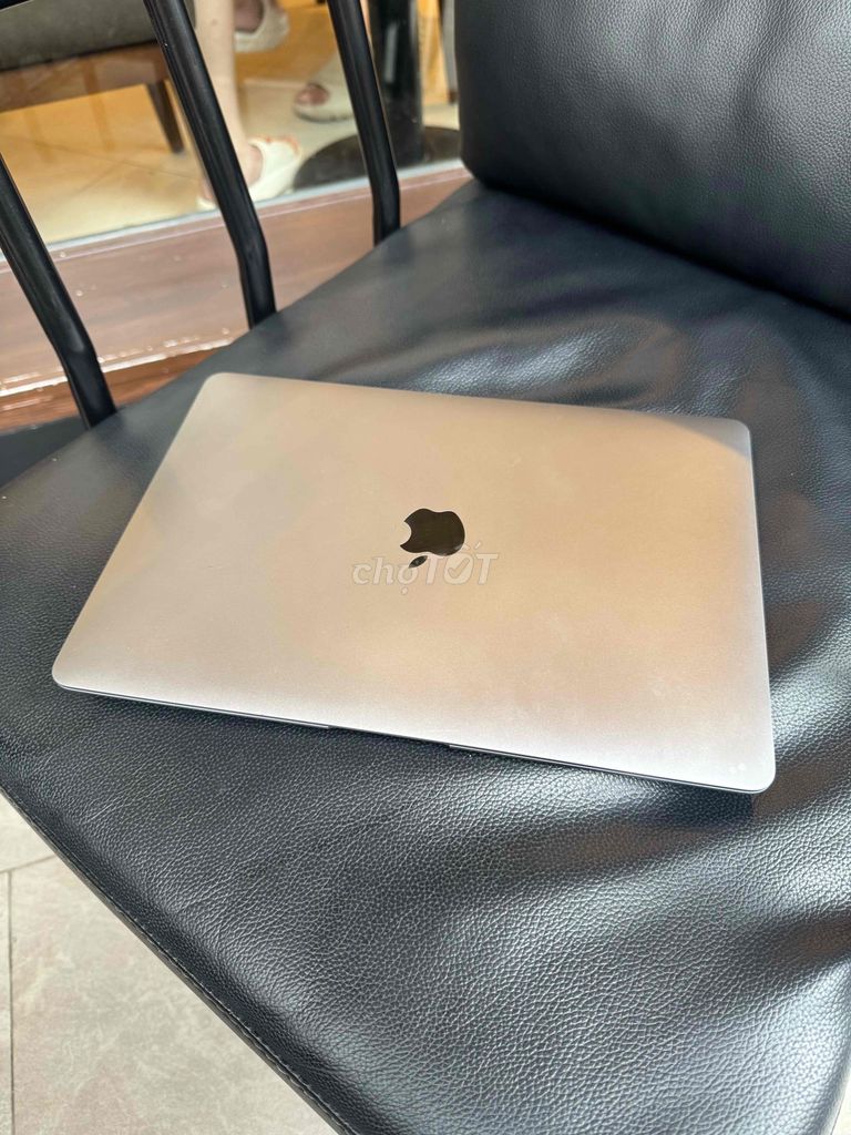 Apple Macbook Air 2020 i3 8GB/256GB Bạc. Mua bán Laptop tại Quận Thanh Xuân Hà Nội được đăng bởi Thành Hưng hình 1