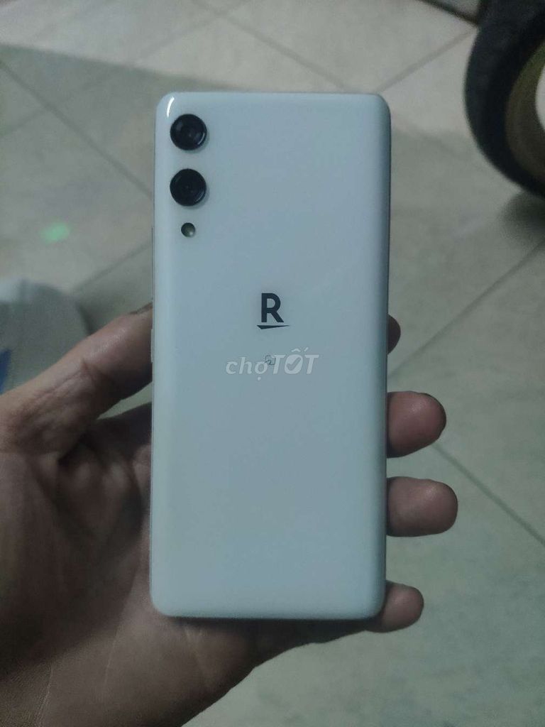 Rakuten Hand 4G (P710) 64GB Trắng. Mua bán Điện thoại tại Thành phố Thuận An Bình Dương được đăng bởi Phát Ngọc hình 1