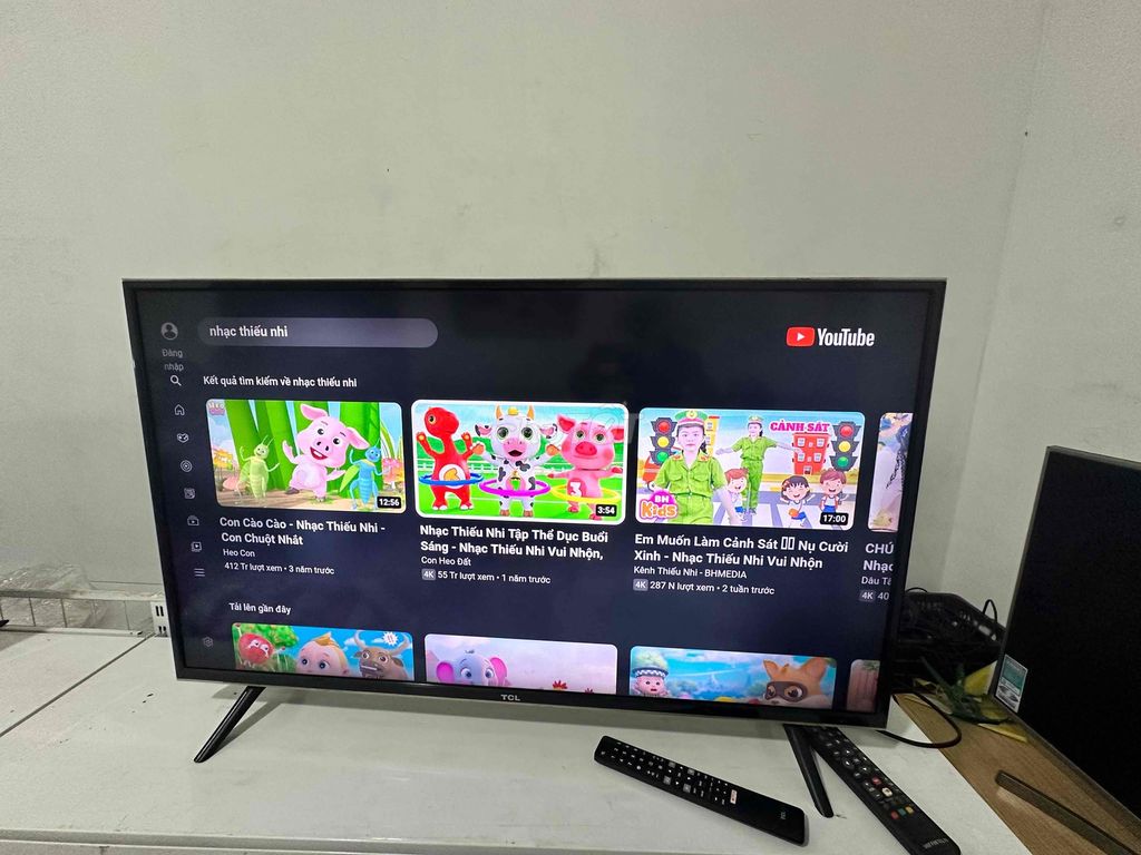 smart tivi TCL 40in wifi nhanh mượt.