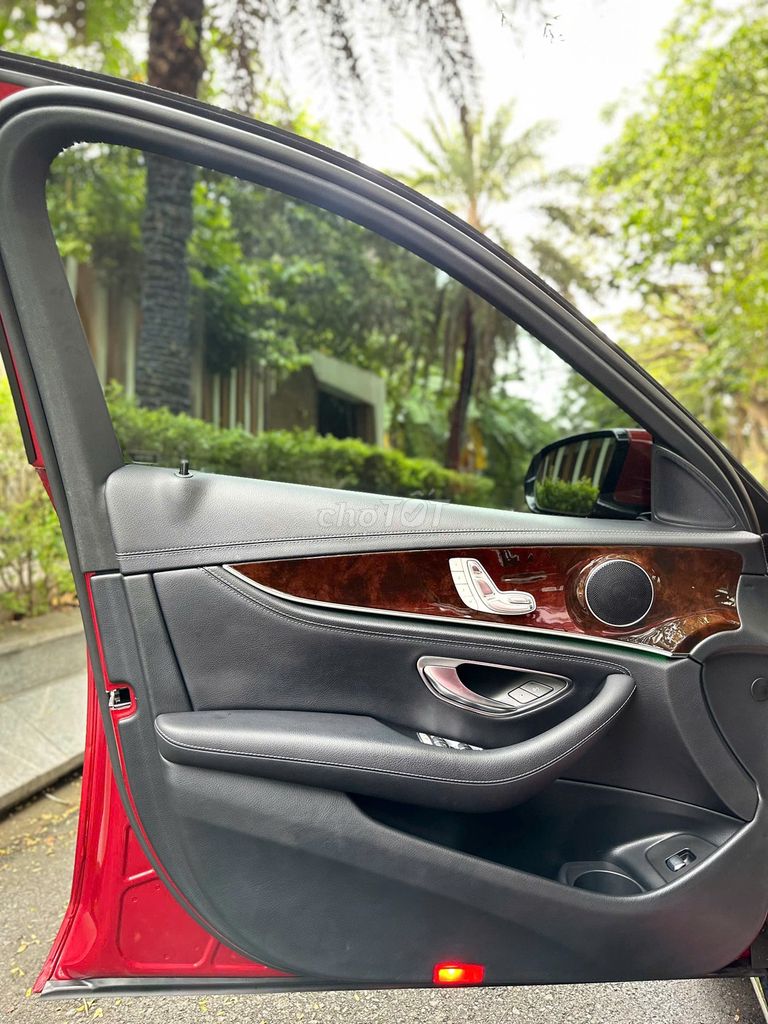Mercedes E200 Exclusive thu hút mọi ánh nhìn !. Mua bán Ô tô tại Quận 8 Tp Hồ Chí Minh được đăng bởi Gon Nguyen hình 7