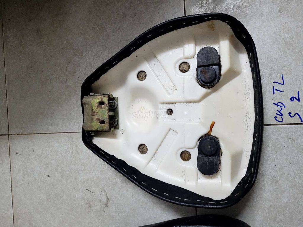 Yên cub 81 82 MD zin tháo xe. Mua bán Phụ tùng xe tại Quận 7 Tp Hồ Chí Minh được đăng bởi Châu Minh hình 5