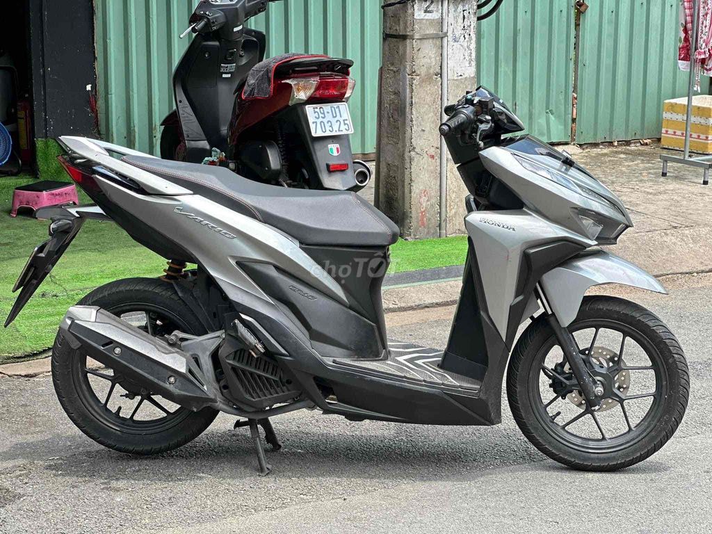 Vario 125 smartkey màu bạc 2021