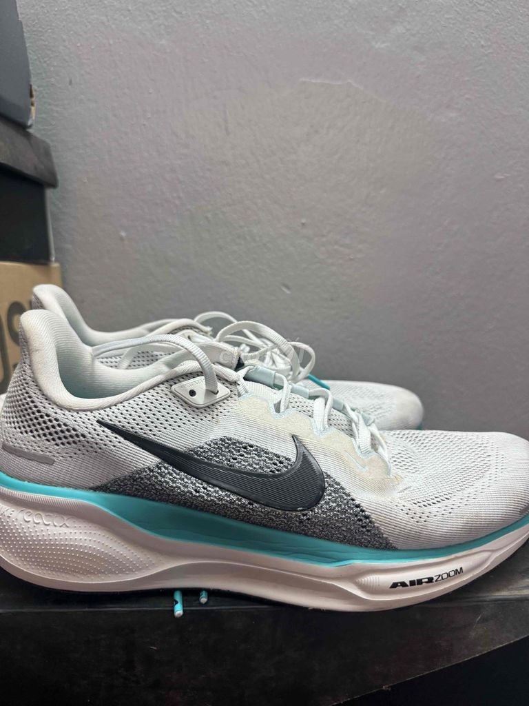 Giày chạy bộ Nike FD2722-103 Trắng Xanh Ngọc 42. Mua bán Giày dép tại Quận Tây Hồ Hà Nội được đăng bởi chu minh tu hình 1