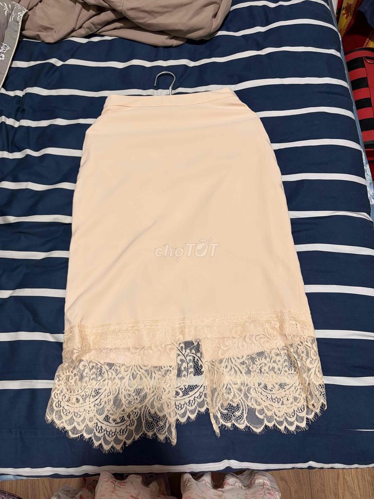 Váy IVY Nữ M Nude Đã sử dụng. Mua bán Quần áo tại Quận 7 Tp Hồ Chí Minh được đăng bởi Thân Thị Cẩm Tú hình 1