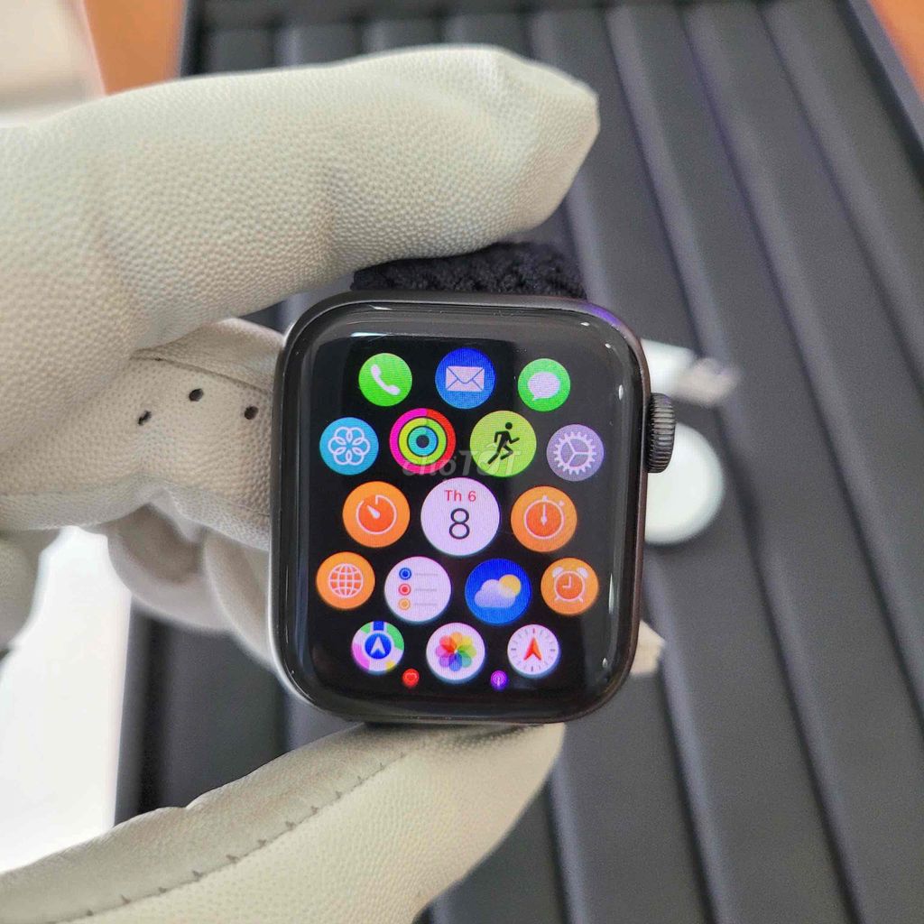 Apple Watch SE2020 gray 40mm Esim