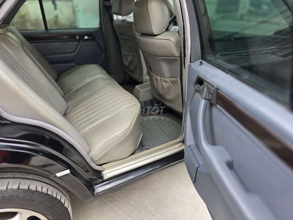 mec cổ w124 E230 cực hiếm. số sàn. bình xăng con... Mua bán Ô tô tại Quận Cái Răng Cần Thơ được đăng bởi NGON lành hình 5