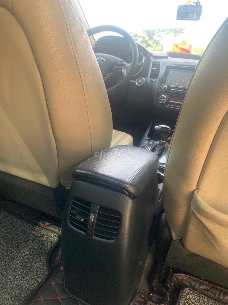 Kia Cerato 2.0 AT phiên bản cao cấp nhất Premium. Mua bán Ô tô tại Thành phố Biên Hòa Đồng Nai được đăng bởi CH xe máy Trần Na Na hình 9