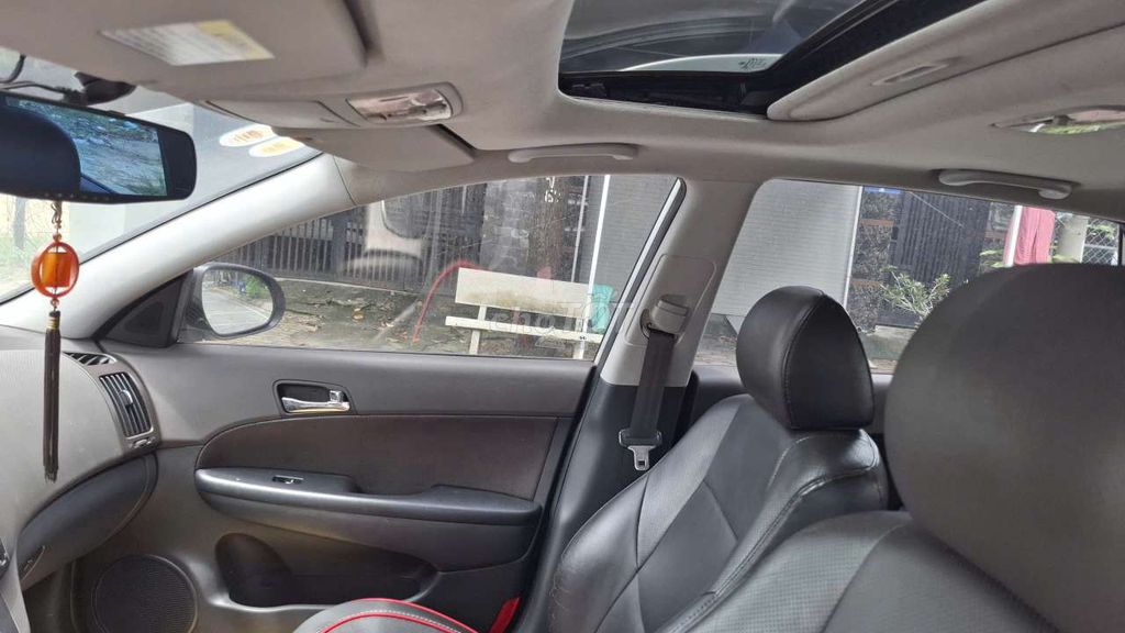 Hyundai i30 số tự động nhập hàn. Mua bán Ô tô tại Thành phố Thủ Dầu Một Bình Dương được đăng bởi Tuệ An hình 8