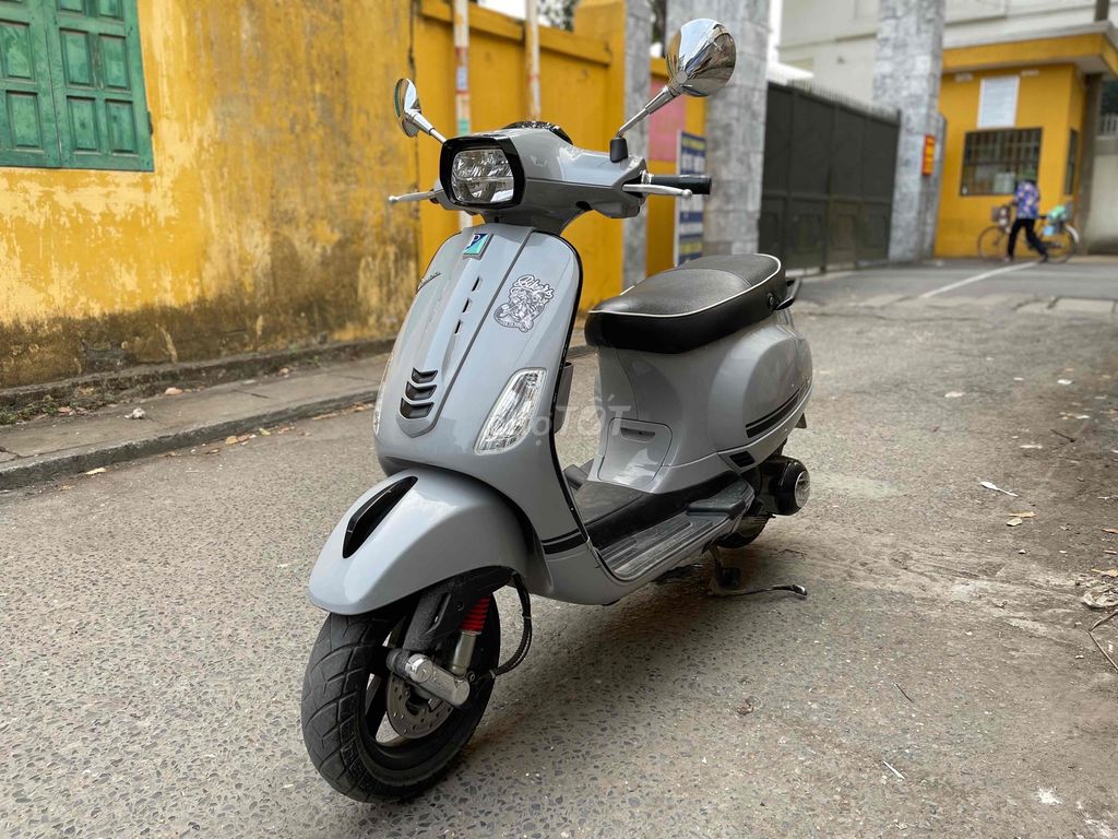 vespa S125 3Vie đèn led 2tầng đồng hồ điện tử