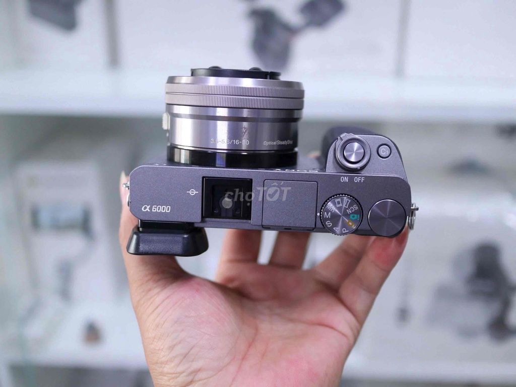 Bán Sony A6000+Lens 16-50OSS Máy ,lens  đẹp. Mua bán Máy ảnh, Máy quay tại Thành phố Thủ Dầu Một Bình Dương được đăng bởi Chinh Lee hình 1