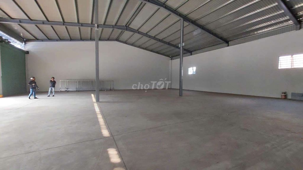 Cho thuê 650m2 xưởng Phước Tân, vừa sản xuất và kinh doanh được