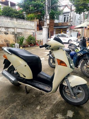 Honda @ màu Kem máy êm giá rẻ 4tr. Mua bán Xe máy tại Thành phố Nha Trang Khánh Hòa được đăng bởi Tuấn Nguyễn