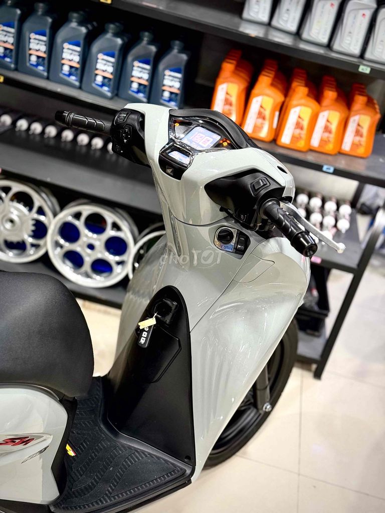 SH150i 2023 ABS Lướt chính chủ ký ( Hỗ trợ GÓP ) 🌈. Mua bán Xe máy tại Thị xã Phú Mỹ Bà Rịa - Vũng Tàu được đăng bởi Cửa Hàng Xe Máy Phú Mỹ hình 5