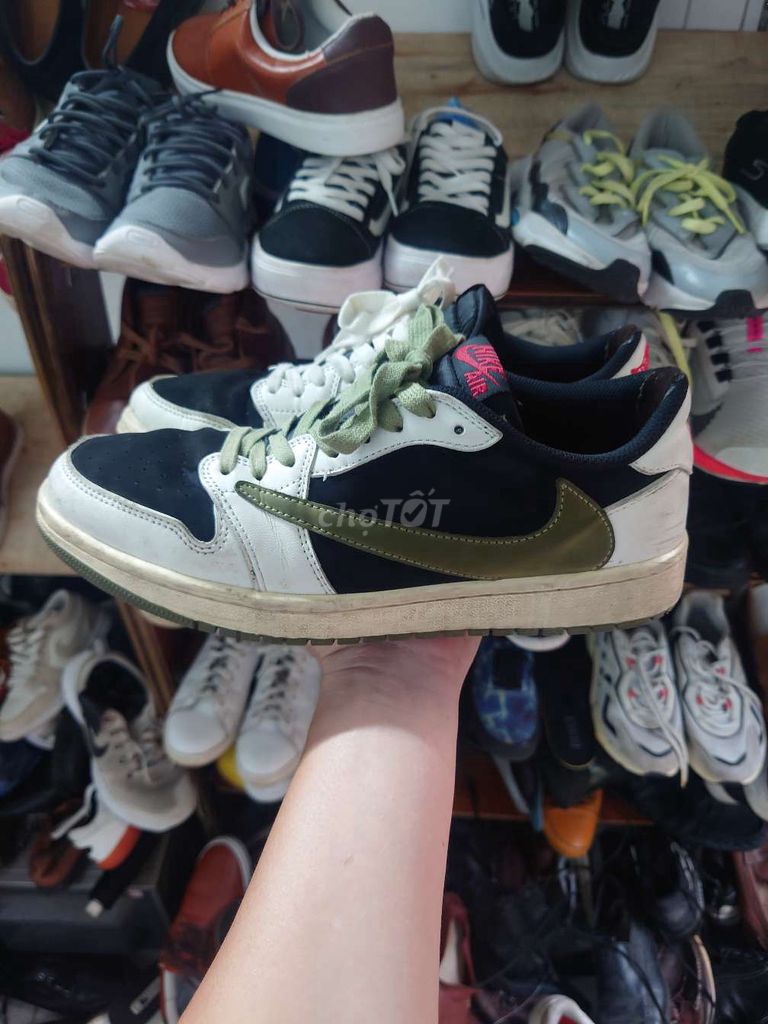 Nike Air Jordan chính hãng sZ 42,5_43. Mua bán Giày dép tại Quận Hà Đông Hà Nội được đăng bởi Đức Thịnh 389  hình 1