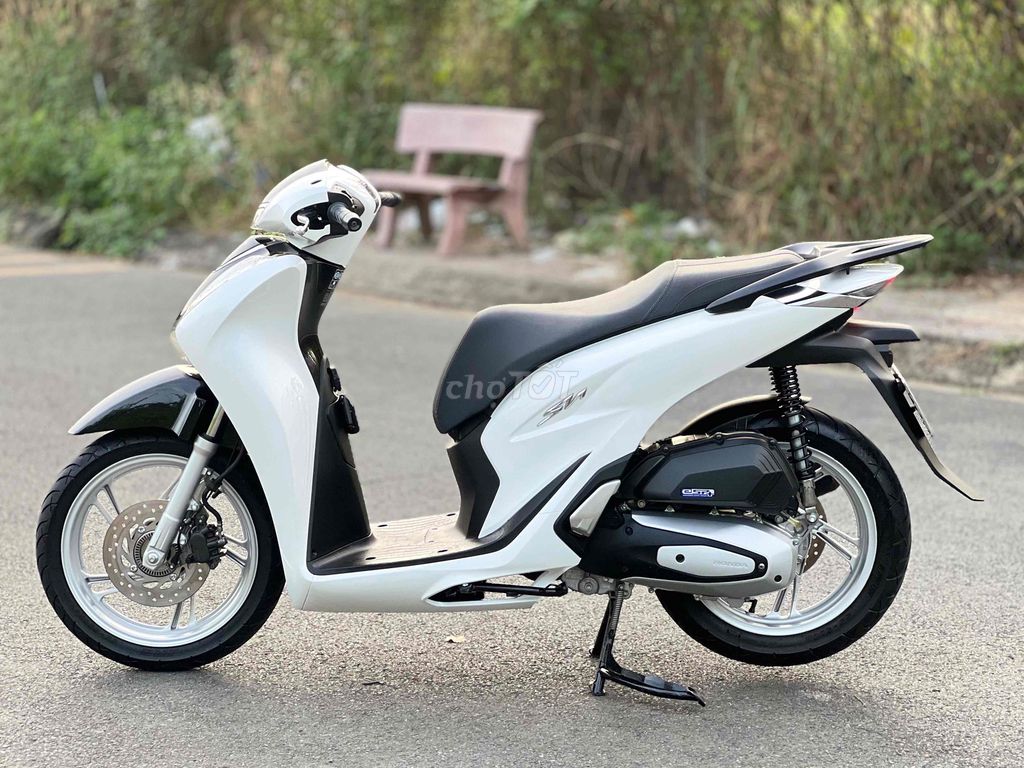 Shvn 125 Abs Trắng Đen 2021 Leng Keng Có Trả Góp🎉🎉. Mua bán Xe máy tại Thành phố Biên Hòa Đồng Nai được đăng bởi Xe Máy Phát Đồng hình 5